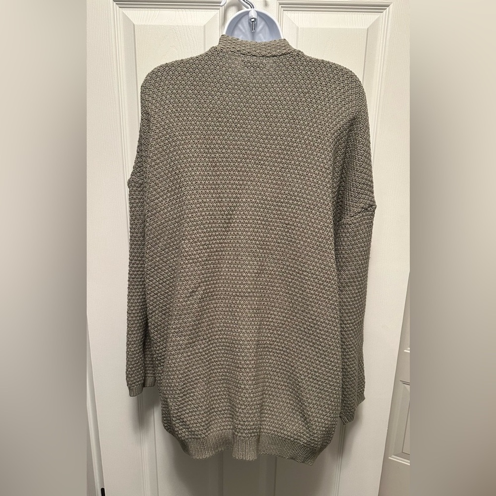 Women’s like new Traleubie cardigan sweater size XL - Picture 3 of 9